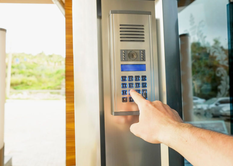 Door intercom